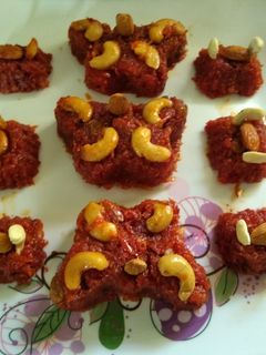गाजर का हलवा (Gajar ka Halwa recipe in hindi) रेसिपी मुख्य फोटो