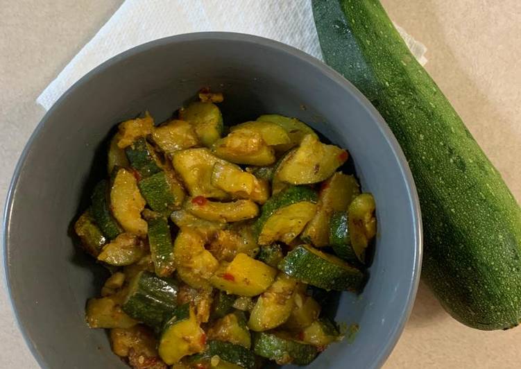 Guide to Make Spicy Zucchini Saute