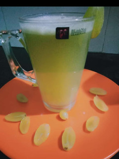 अंगूर का जूस (Angoor Ka Juice recipe in hindi) रेसिपी मुख्य फोटो