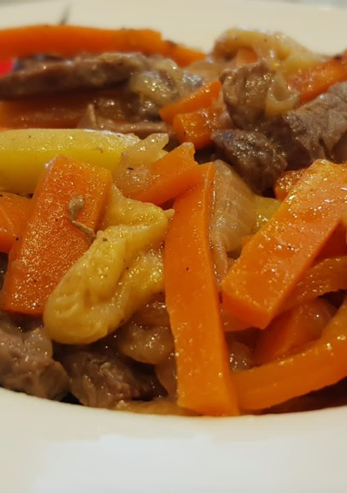 Una foto de Chop suey de ternera