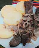 Encebollado de hígado con vino
