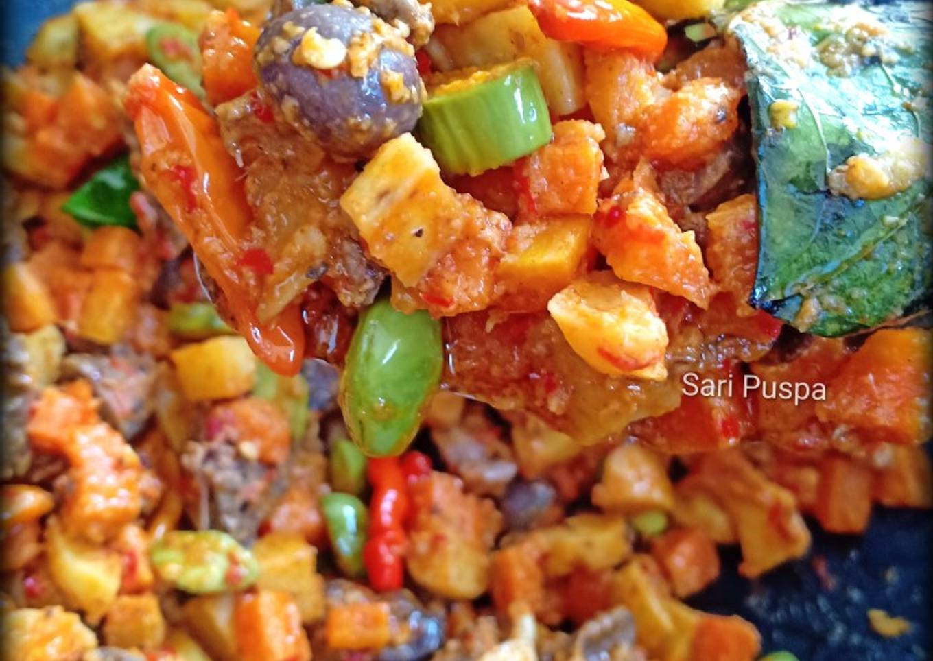 SAMBEL GORENG (kentang, wortel, ampela ati & pete)