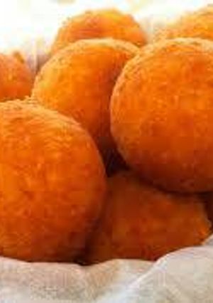 A picture of Cheese balls.