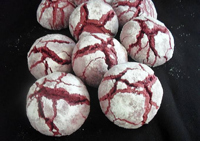 Recipe of Perfect Red Velvet Crinkle Cookies