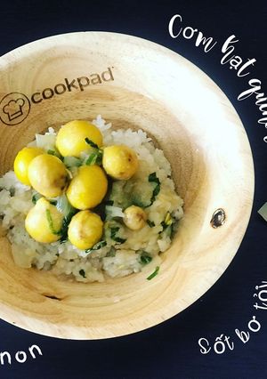 Hình của món Cơm hạt quinoa- trứng gà non sốt bơ tỏi.