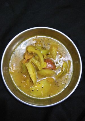 A picture of Golden apple & elephant apple Chutney.