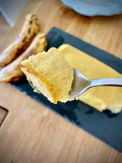 Una foto de Flan de plátano y magdalenas de aprovechamiento total