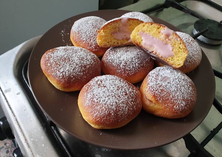 Bomboloni freschi e leggeri alla crema di fragole