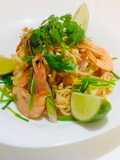 Kuey teow Pad thai (fideos fritos con gambas estilo tailandés) ก๋วยเตี๋ยว เส้นเล็ก ผัดไทย🇺🇾🇯🇵🇹🇭パッタイ