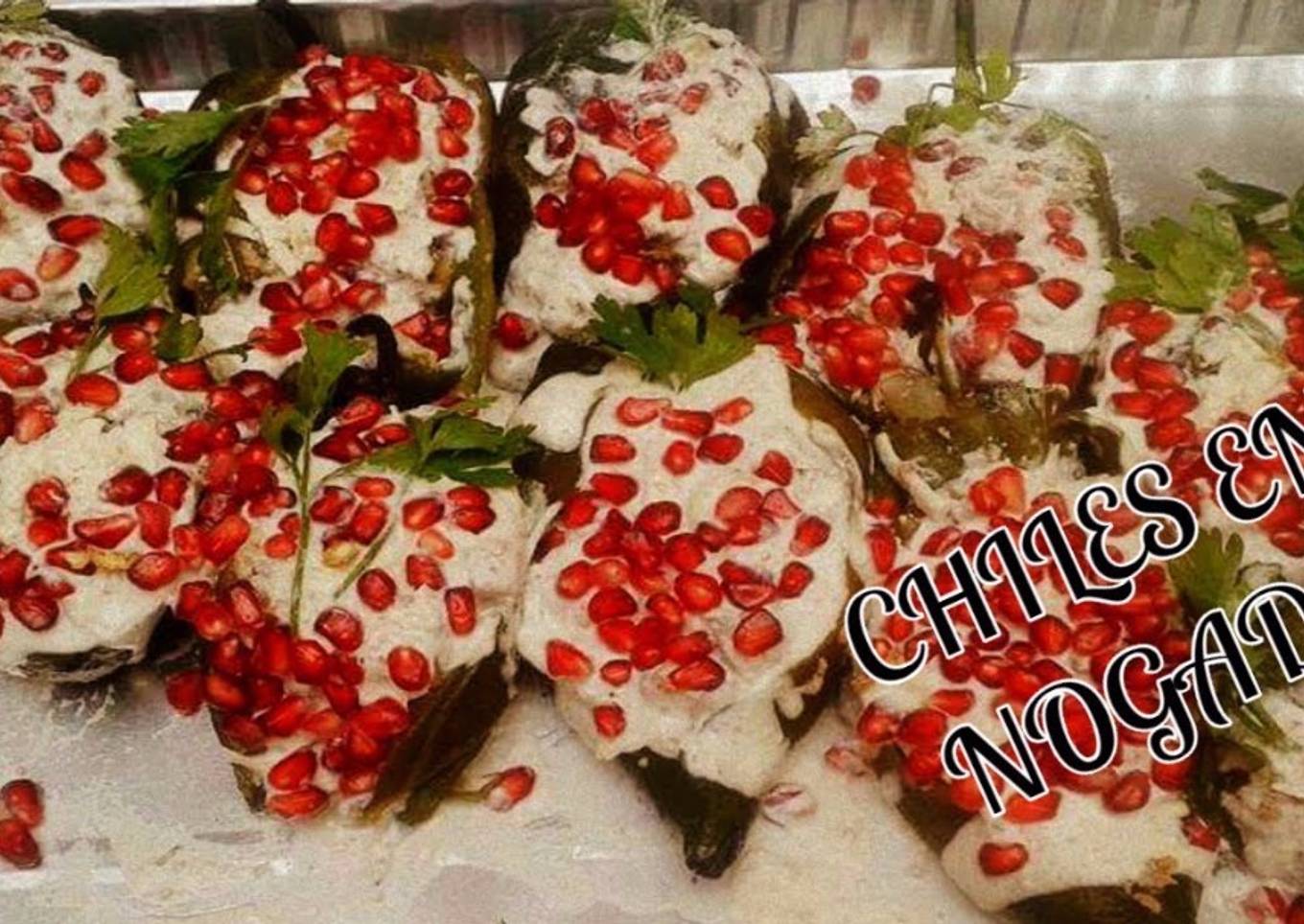 Chiles en nogada