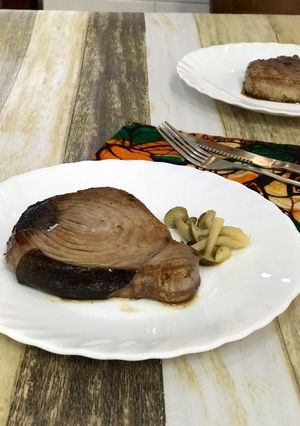 紅酒黑鮪魚排 的食譜成品照片