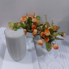 A picture of Banana and curd smoothie.