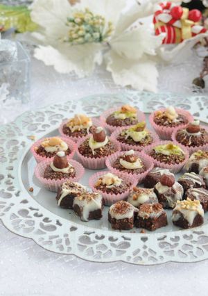 Foto di Croccantini al cioccolato e frutta secca