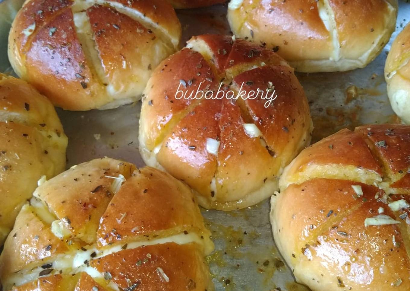 Korean Garlic Cheese Bread