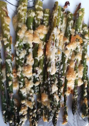 Foto principal de Espárragos trigueros al horno