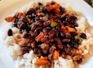 Una foto de Símil feijoada vegetariana 🫣