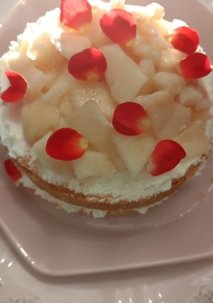 A picture of Red rose peach Victoria cake.