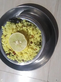 லெமன் சாதம்(Lemon satham recipe in tamil) செய்முறை முக்கிய புகைப்படம்
