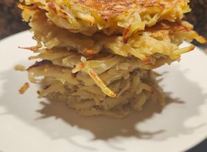 Une photo de RÖSTI de pommes de Terre