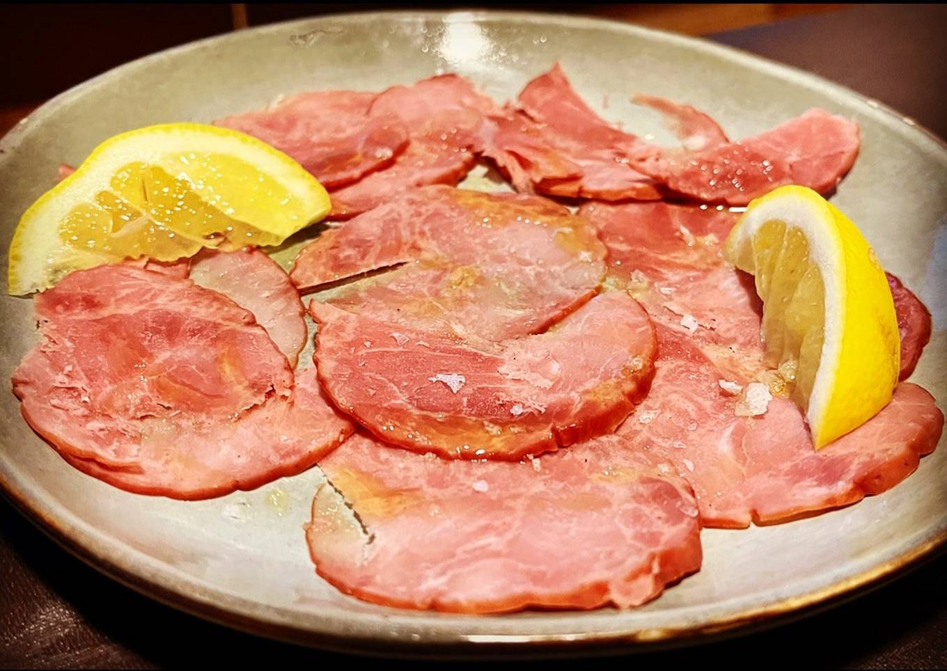 Embutido de salchicha ahumada (preparado tipo carne mechada)