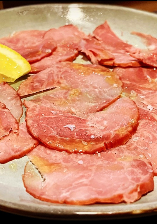 Una foto de Embutido de salchicha ahumada (preparado tipo carne mechada)