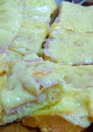 Una foto de Tostadas francesas con jamón y queso 😋