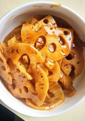 A picture of Healthy Sweet Sour Lotus Root.