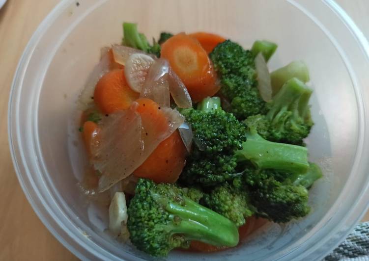 Cara Gampang memasak Cah Brokoli Wortel yang simpel