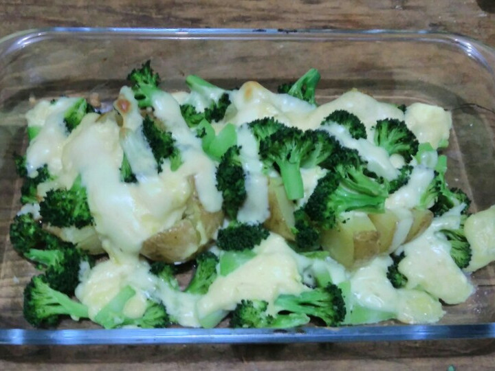 Ternyata begini loh! Resep praktis memasak Baked potato broccoli and cheese ala-me 😋 yang menggugah selera