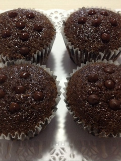 Una foto de Muffins de Chocolate húmedo y esponjoso