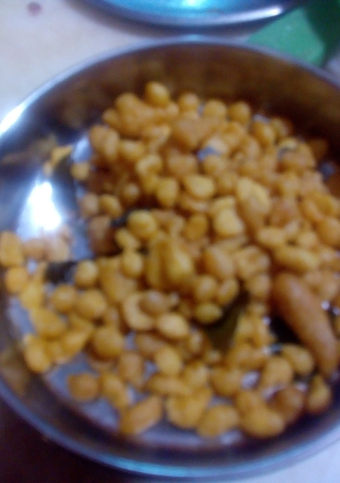 பொரித்த வகை உணவுகள் (Kaara poonthi recipe in tamil) செய்முறை முக்கிய புகைப்படம்
