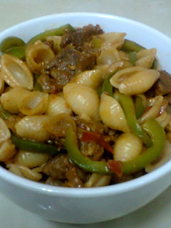 A picture of Beef Bell Pepper Pasta #throwbackthursdayfour.