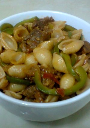 A picture of Beef Bell Pepper Pasta #throwbackthursdayfour.