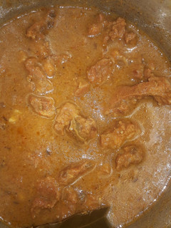 மட்டன் தக்காளி குழம்பு (Mutton thakkaali kulambu recipe in tamil) செய்முறை முக்கிய புகைப்படம்