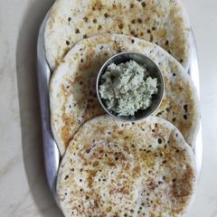 A picture of Uttapam.