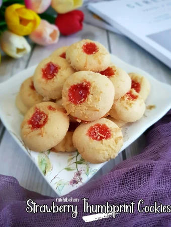 Easy Way Make Strawberry thumbprint cookies the So Delicious So Delicious