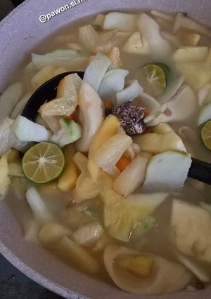 Foto resep Asinan Kiamboi asem seger enak simple @pawon.si.mbok