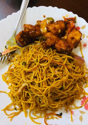 A picture of Vegetable chowmein.