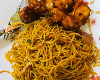 Ready to Serve Vegetable chowmein Delicious Perfect