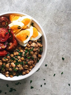 Una foto de Ensalada de lentejas. Receta sana y equilibrada
