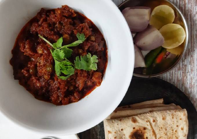 Step-by-Step Guide to Make Favorite Achari Keema Matar (mutton)