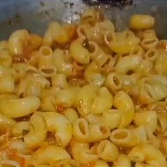 A picture of Onion Tomato Macaroni 📌.