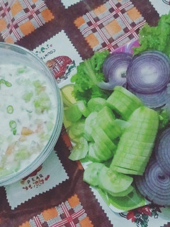 A picture of Cucumber yogurt Salad.
