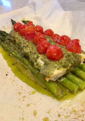 A picture of Tomato Pesto Salmon.
