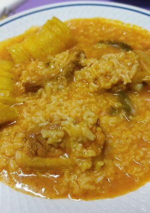 Una foto de Arroz aguado (caldoso) con costillas de cerdo!