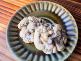 Bakery-Style Chocolate Chip Cookies 🍪