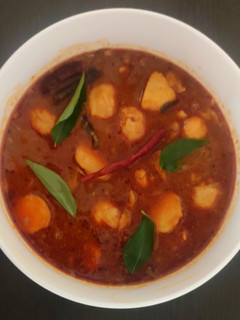 சேப்பங்கிழங்கு புளிக் குழம்பு (Seppanzhangu Tamarind curry receip in tamil) செய்முறை முக்கிய புகைப்படம்