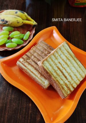 চীজ মেয়ো গ্রিল্ড ব্রেড স্যান্ডউইচ(cheese mayo grilled bread sandwich recipe in Bengali) রেসিপির প্রধান ছবি