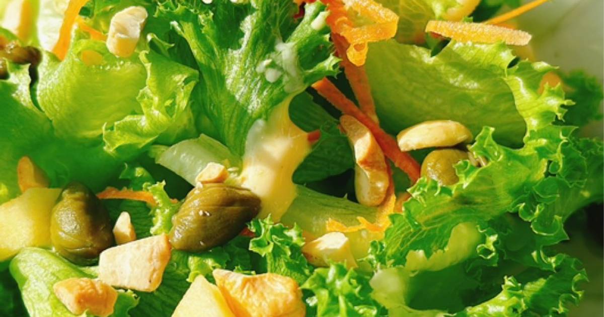 Cách Làm Món Salad nụ bạch hoa và hạt điều của Bảo Bình - Cookpad