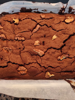 Una foto de Brownie de chocolate con nueces